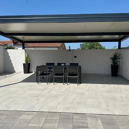 Nina With Private Pool 3* Nova Vas (Porec)