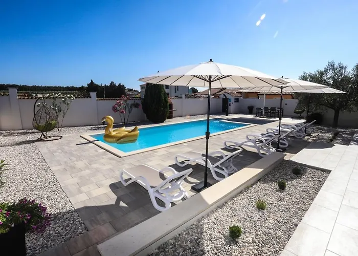 Nina With Private Pool Pensionat Nova Vas (Porec)