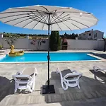 Nina With Private Pool