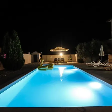 Nina With Private Pool 3*